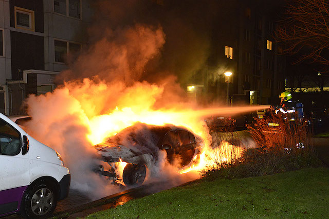 2016/222/20161209-22u15 GB 002 Autobrand Overhaal Amsterdam.jpg